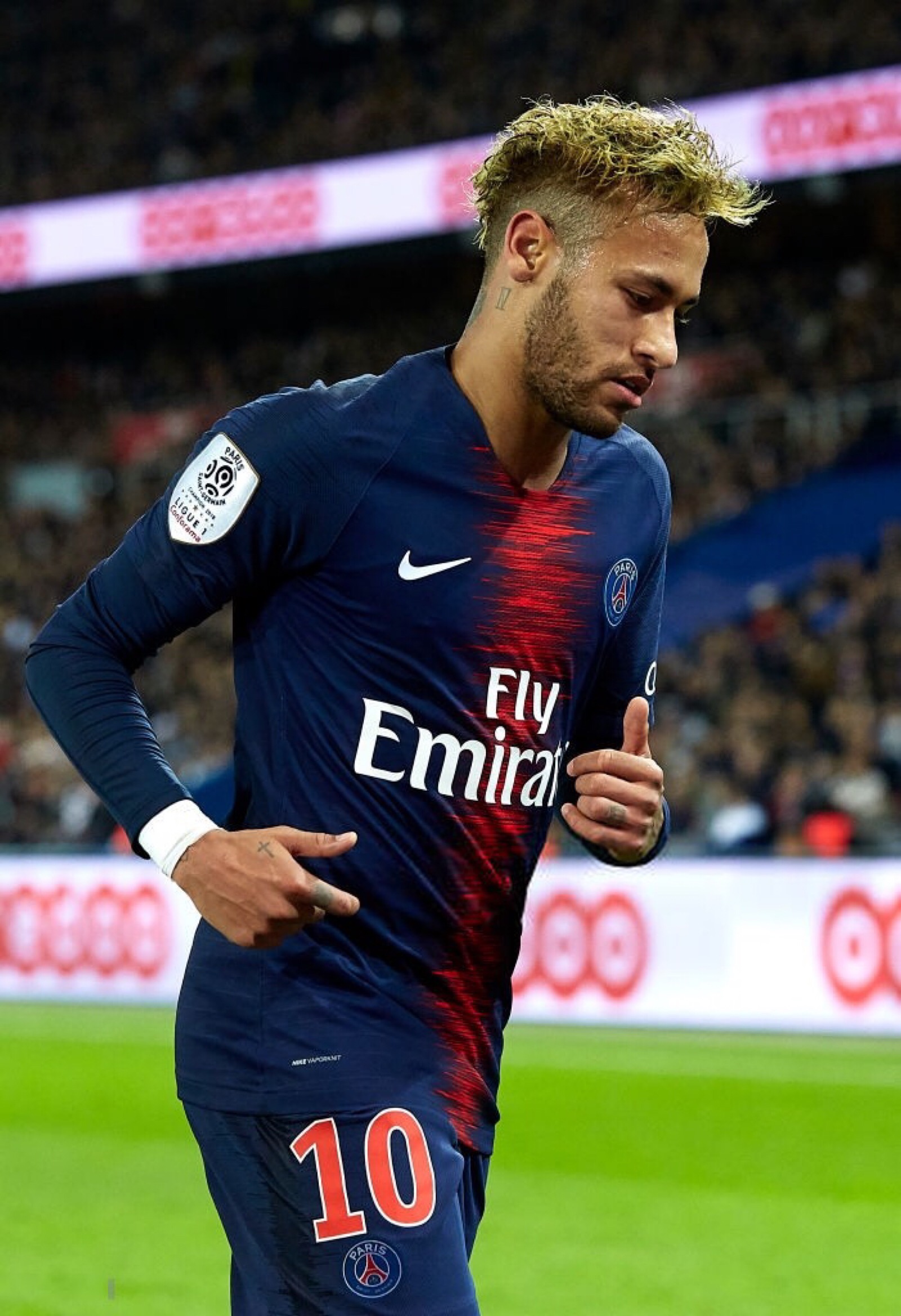 第19分钟，切尔西打出首次有威胁的快速反击，埃斯特旺在点球点附近的射门被约什科·格瓦迪奥尔封堵。场上比分仍是0比0。 来源：City Xtra