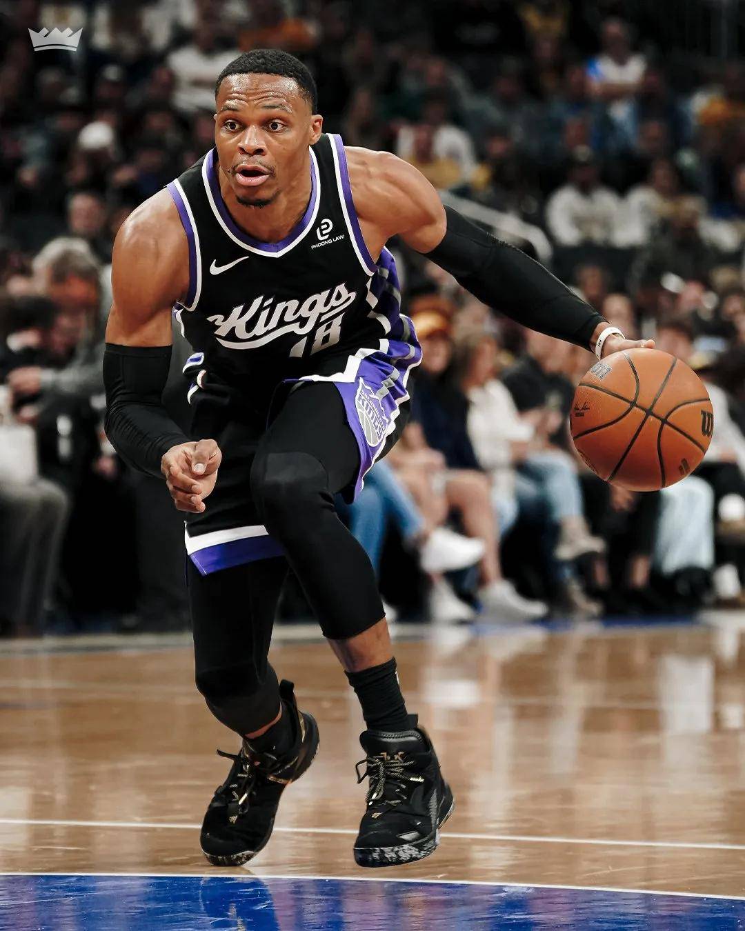 澳超联赛中央海岸水手vs悉尼FC因恶劣天气推迟至18：30进行