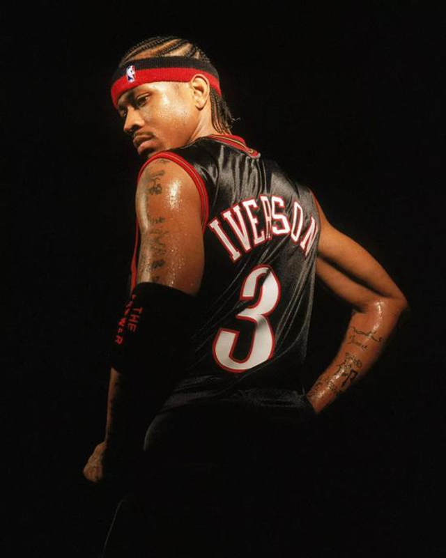 当年他就是这样给巅峰的科比一场比赛吃了4个火锅的